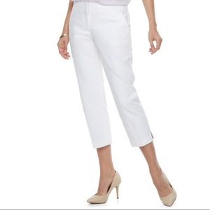 Apt 9 Size 4 Women’s White Capris Never Worn